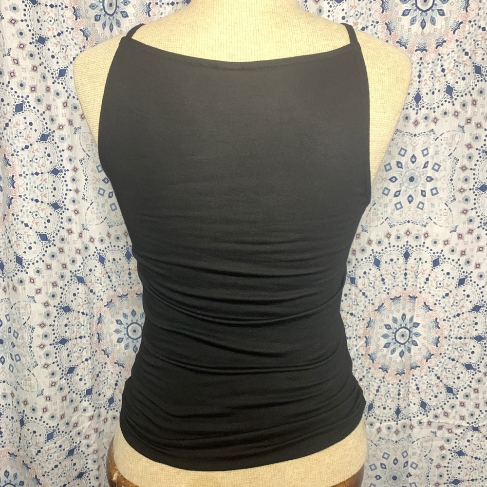 Black top 🖤 - Picture 5 of 5